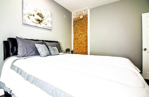 Niagara Falls Apartment | Modern 1 Bedroom Apartment close Falls and Casino