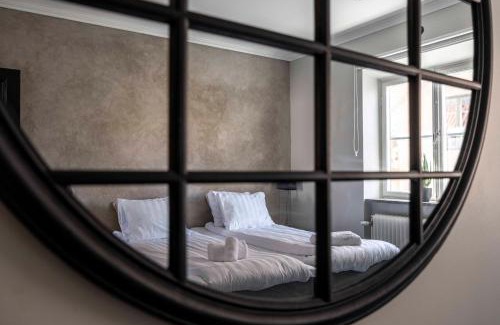 Innerstaden Apartment | Modern 1-bedroom APT on Stora torget in Visby