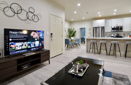 Spring Valley Condo | Modern 1 Bedroom Unit at 1st Floor Gated Community