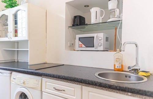 Landstrasse Apartment | Modern 1BR Apart-perfect for Longstays