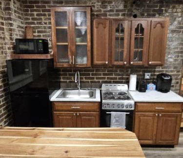 Maryville Apartment | Modern 1BR Apartment in GREAT Location Unit 203