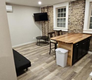 Maryville Apartment | Modern 1BR Apartment in GREAT Location Unit 203