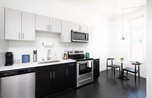 Milwaukee Apartment | Modern 1BR Apt with Skywalk to Fiserv, Rooftop, and Parking
