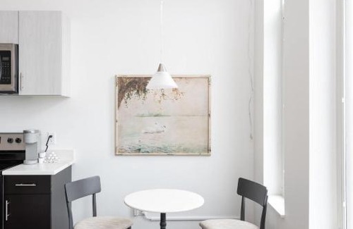 Milwaukee Apartment | Modern 1BR Apt with Skywalk to Fiserv, Rooftop, and Parking