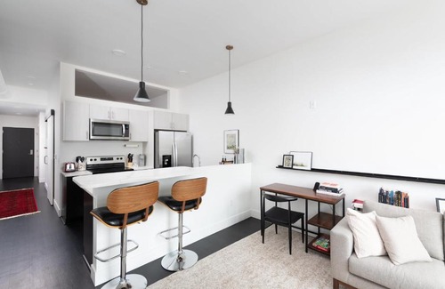 Milwaukee Apartment | Modern 1BR Apt with Skywalk to Fiserv, Rooftop, and Parking
