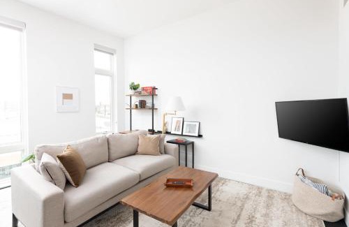 Milwaukee Apartment | Modern 1BR Apt with Skywalk to Fiserv, Rooftop, and Parking
