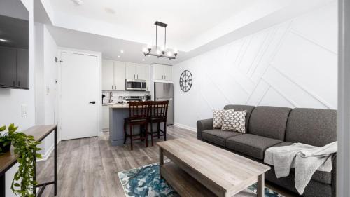 Bloor-Yorkville Apartment | Modern 1BR Condo in Church Yonge Corridor