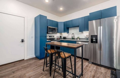 Downtown Columbus Apartment | Modern 1BR Near Columbus Hotspots!