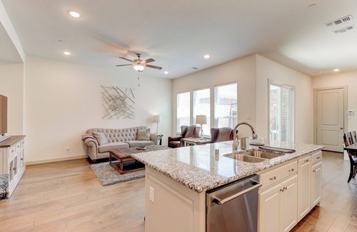 North Richland Hills House | Modern 2 BR Close to NYTEX & DFW - EV Charging