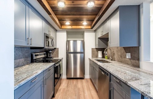East Side Pioneers Condo | Modern 2 Bed/1 Bath, In-Unit Laundry, Parking + 6 Blocks from Mayo