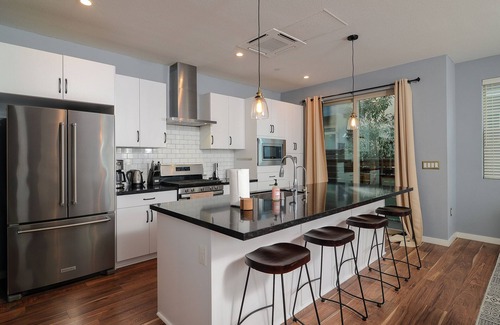 Land Park House | Modern 2 bed/2.5 bath home with functional with a dedicated work space.