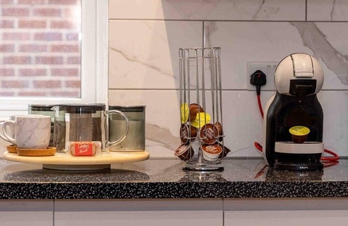 Manchester Apartment | Modern 2-Bed Apartment with Parking