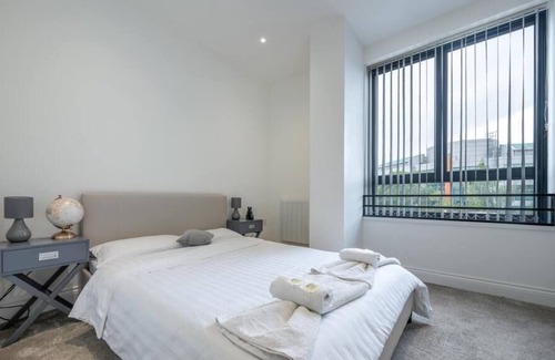 Slough Apartment | Modern 2 Bed Apartment in Slough