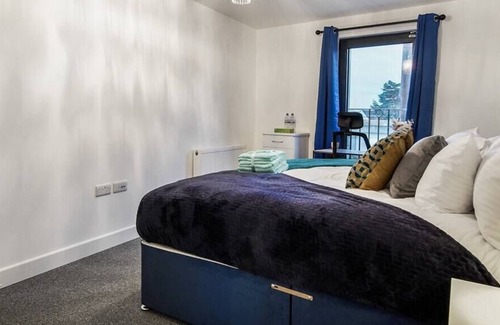 George Green Apartment | Modern 2 Bed Apartment Minutes Away From Heathrow