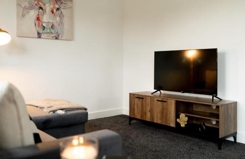 Oxford Apartment | Modern 2-Bed Apartment with Balcony, Close To Oxford City Centre With Free Parking
