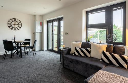 Oxford Apartment | Modern 2-Bed Apartment with Balcony, Close To Oxford City Centre With Free Parking