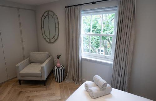Fitzrovia Apartment | Modern 2 bed Charlotte Street apartment on 3rd floor