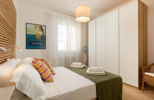 Marina Centro Apartment | Modern 2-bed flat, 250m from sea