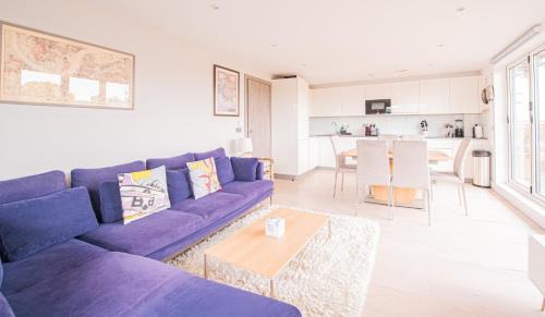 Latchmere Apartment | Modern 2 Bed Flat in Battersea Close to Transport