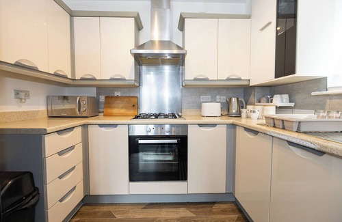 Cheetham Hill Apartment | Modern 2 Bed Room Apartment Near City Centre
