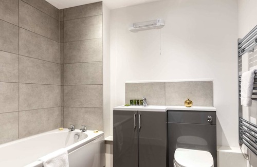 Rotherham Apartment | Modern 2 Bed Wharfside Apartment in Rotherham