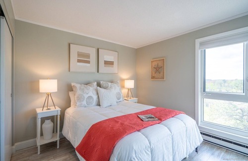 Old Orchard Beach Condo | Modern 2-bedroom, 2-bathroom condo in adorable Old Orchard Beach with WiFi
