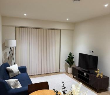 Whittington Apartment | Modern 2-Bedroom 2-Bath Apartment-Stylish&Spacious