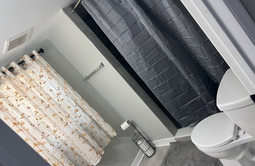 Long Branch Apartment | Modern 2 bedroom apartment near the beach