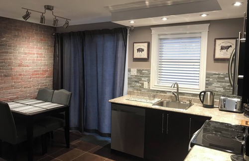 Terra Nova Apartment | Modern 2- bedroom apartment in downtown