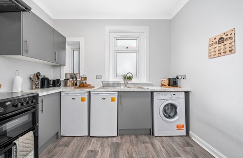 Glasgow Apartment | Modern 2 bedroom apartment with shower room