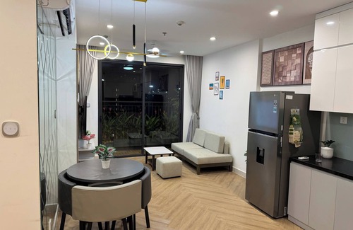 Gia Lam Apartment | Modern 2-Bedroom Apartment | Having Pool & Gym | Vinhomes Ocean Park
