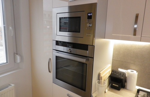 Oradea Apartment | Modern 2 bedroom apartment by Kaufland & Lotus 2 shopping area in Oradea