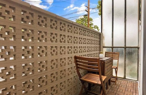 Lamanda Park Apartment | Modern 2 Bedroom Apt.
