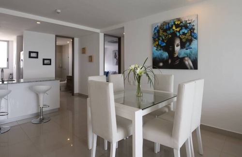 Bocagrande Apartment | Modern 2 Bedroom Beachfront Apartment In Bocagrande