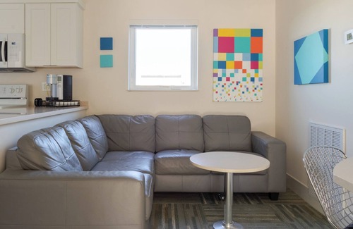 Historic Edgefield Condo | Modern 2 bedroom Condo in heart of East Nashville