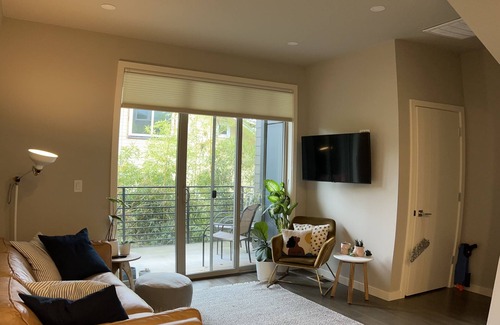 Hosford-Abernethy Condo | Modern 2-bedroom condo in Coveted SE Portland