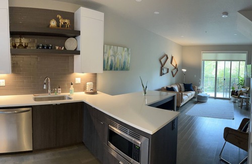 Hosford-Abernethy Condo | Modern 2-bedroom condo in Coveted SE Portland