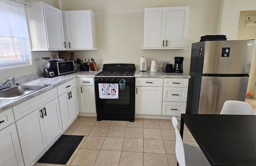 The Lime House | Modern 2 bedroom grandanse beach view