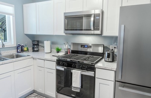 Binghamton House | Modern 2-bedroom house in Binghamton - Close to hospitals/university
