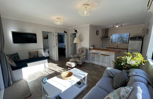 One Tree Point Apartment | Modern 2 Bedroom Apartment-One Tree Point