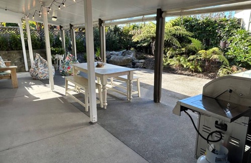 One Tree Point Apartment | Modern 2 Bedroom Apartment-One Tree Point