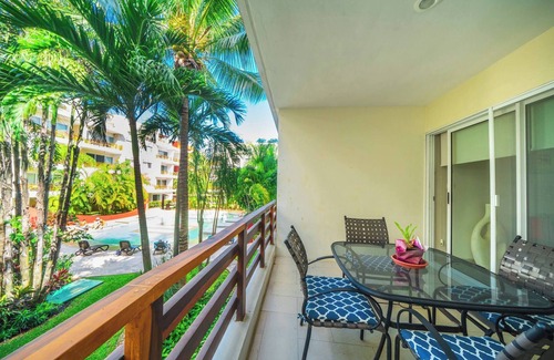 Gonzalo Guerrero Condo | Modern 2 BR Condo, Pool, BBQ & Gym - Sabbia Condos