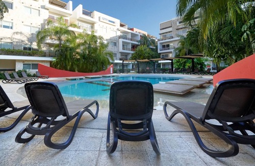 Gonzalo Guerrero Condo | Modern 2 BR Condo, Pool, BBQ & Gym - Sabbia Condos