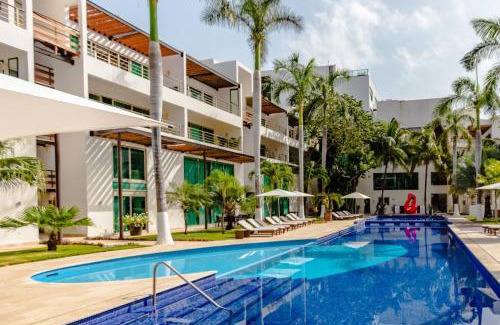 Gonzalo Guerrero House | Modern 2 BR Condo Colorful and Creative - At Via 38 Condos A13