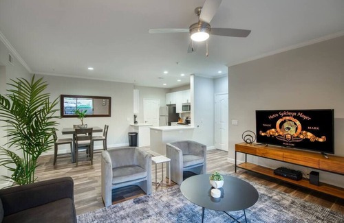 McDowell Mountain Apartments Apartment | Modern 2-BR Condo near Kierland