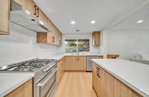 Thousand Oaks House | Modern 2-Story Home in Thousand Oaks, Near LA Hotspots