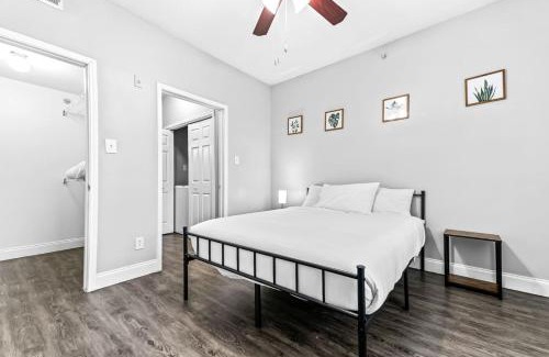 Fossil Creek Apartment | Modern 2BD 1BA Apt Pool Gym