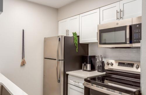 Tempe Apartment | Modern 2bed Bedcentrallocatio1bathaptking Bed