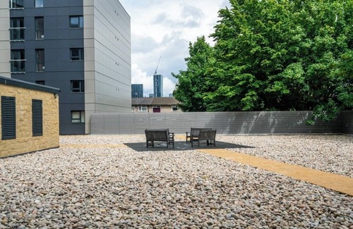 Trafford Apartment | Modern 2bed Manchester+ parking