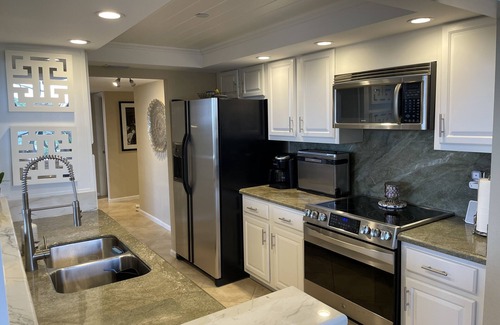 Highland Beach Condo | Modern 2BR 2B Condo on the Intracoastal. 90 Day Rental min.